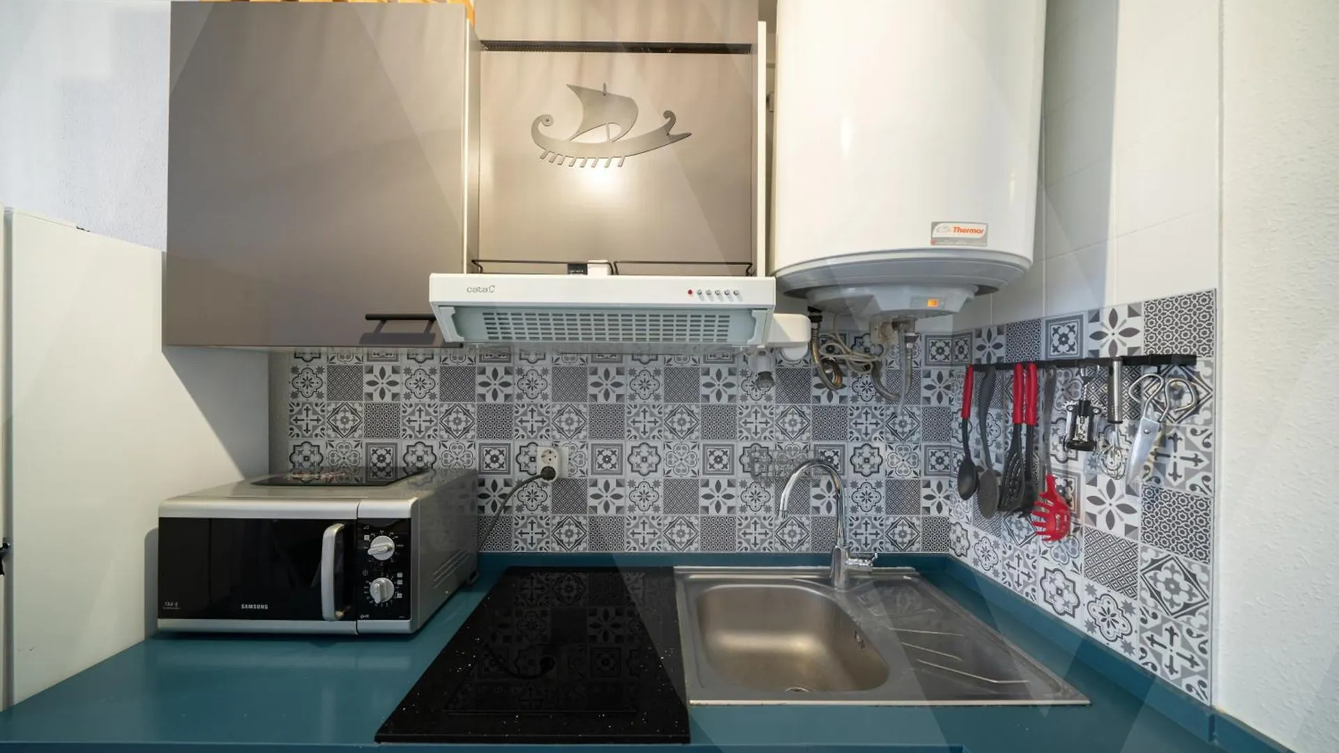 Bel Appartement Terrasse Empuriabrava Nautic By Welhomy 0*,  Espanha